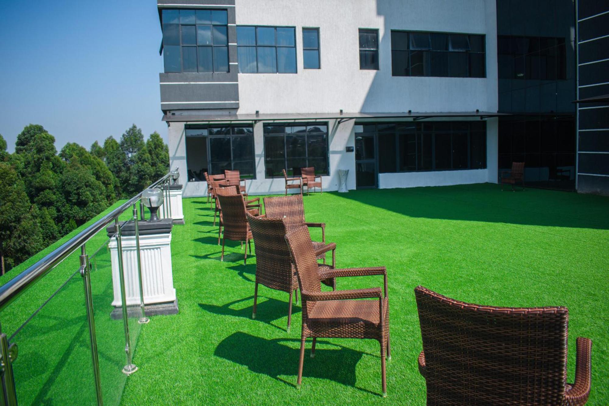 Water Pavilion Hotel Keroka Exterior foto